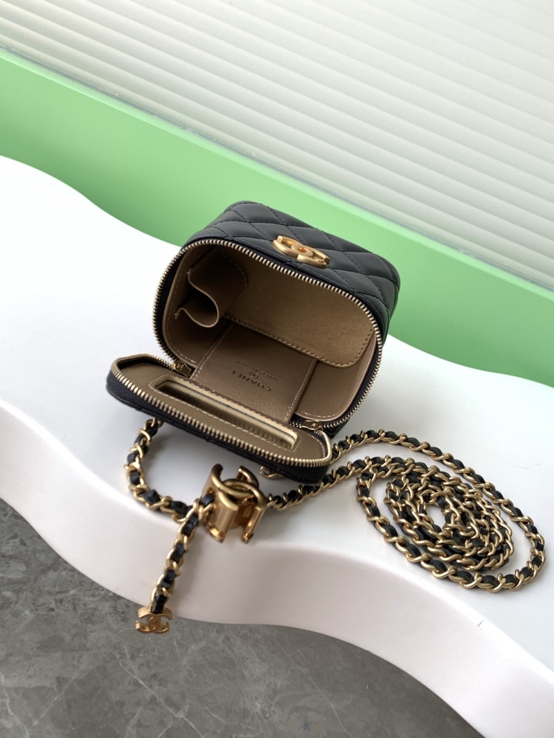 Ch**el cosmetic bags